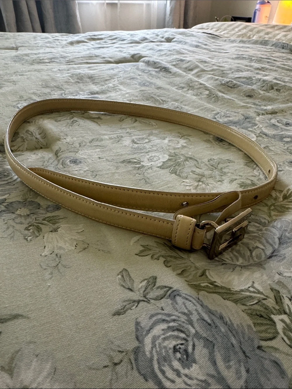 Gucci Cream Leather Belt with Silver G Buckle